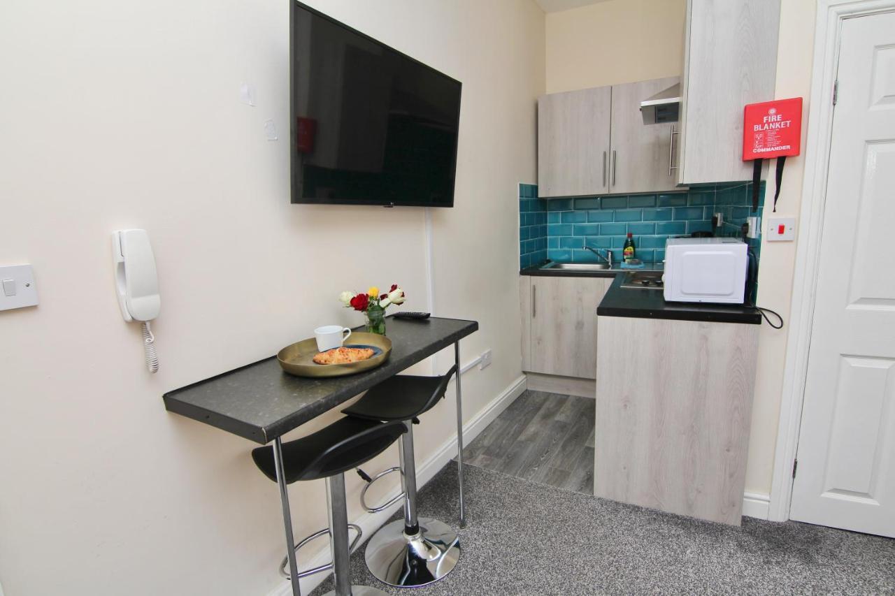 Lovely Twin Bed Studio Near Coventry Shopping Centre Exterior photo
